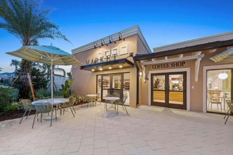 Adosado en venta en Kissimmee, Florida, 4 dormitorios, 194.17 m2 № 2172106 - foto 9