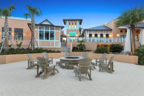 Adosado en venta en Kissimmee, Florida, 4 dormitorios, 194.17 m2 № 2172106 - foto 8