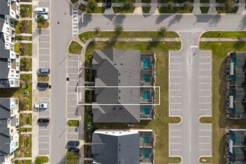 Adosado en venta en Kissimmee, Florida, 4 dormitorios, 194.17 m2 № 2172106 - foto 19