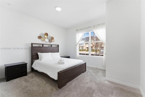 Adosado en venta en Kissimmee, Florida, 4 dormitorios, 194.17 m2 № 2172106 - foto 29