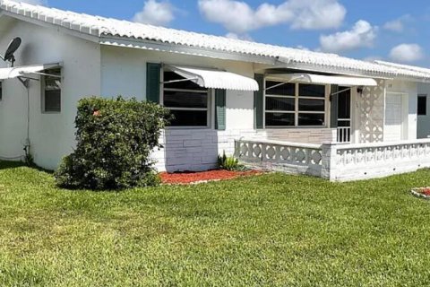 Villa ou maison à louer à Boynton Beach, Floride: 2 chambres, 86.21 m2 № 2387851 - photo 2