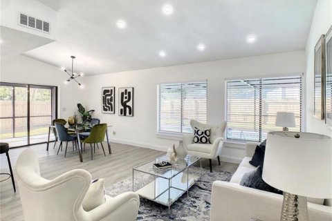Villa ou maison à louer à Kissimmee, Floride: 3 chambres, 113.15 m2 № 2107512 - photo 7