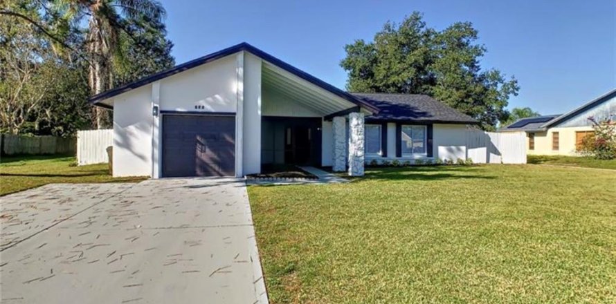 Villa ou maison à Kissimmee, Floride 3 chambres, 113.15 m2 № 2107512