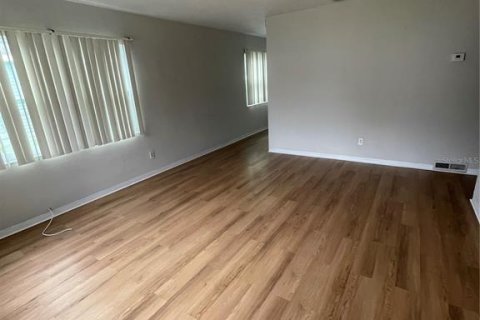 Casa en venta en Saint Petersburg, Florida, 2 dormitorios, 94.76 m2 № 1820867 - foto 5
