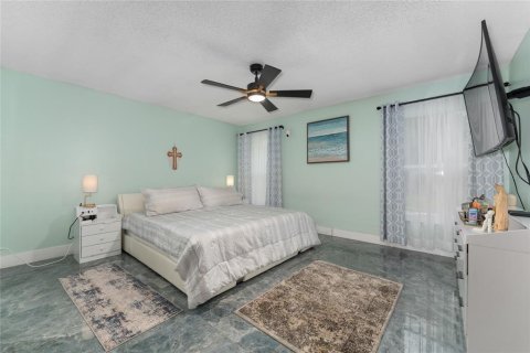 Casa en venta en Kissimmee, Florida, 4 dormitorios, 248.61 m2 № 2347925 - foto 22