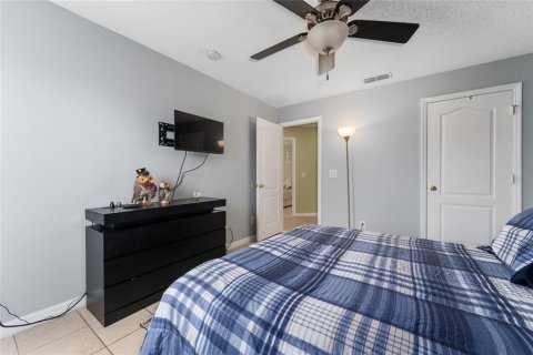 Casa en venta en Kissimmee, Florida, 4 dormitorios, 248.61 m2 № 2347925 - foto 18