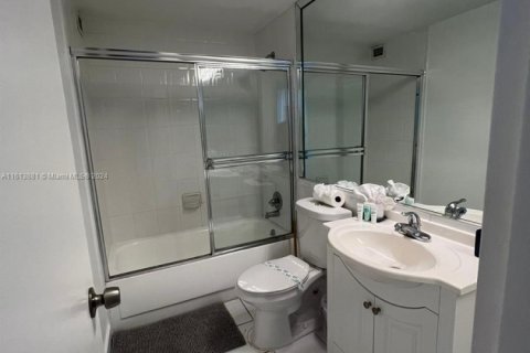Copropriété à vendre à Hollywood, Floride: 2 chambres, 103.12 m2 № 1938212 - photo 8
