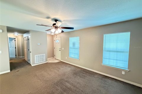 Villa ou maison à louer à Ocala, Floride: 3 chambres, 99.59 m2 № 2420271 - photo 3