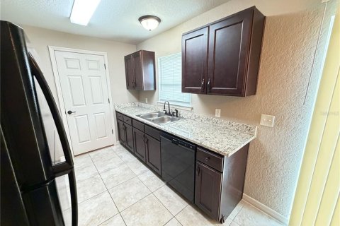 Villa ou maison à louer à Ocala, Floride: 3 chambres, 99.59 m2 № 2420271 - photo 6