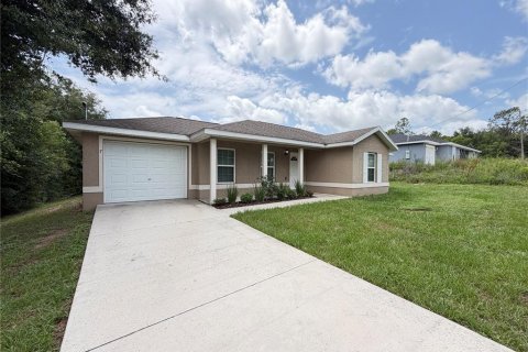 Villa ou maison à louer à Ocala, Floride: 3 chambres, 99.59 m2 № 2420271 - photo 2