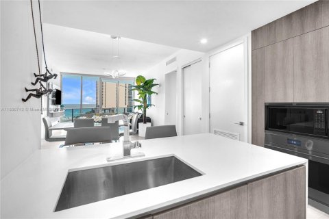 Copropriété à louer à Sunny Isles Beach, Floride: 2 chambres, 126.44 m2 № 1739505 - photo 7