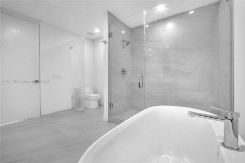Copropriété à louer à Sunny Isles Beach, Floride: 2 chambres, 126.44 m2 № 1739505 - photo 19