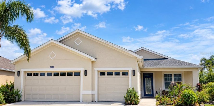 Villa ou maison à Mount Dora, Floride 3 chambres, 177.44 m2 № 2415588