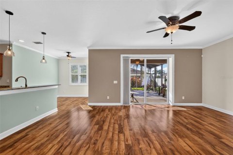 Villa ou maison à vendre à Mount Dora, Floride: 3 chambres, 177.44 m2 № 2415588 - photo 6