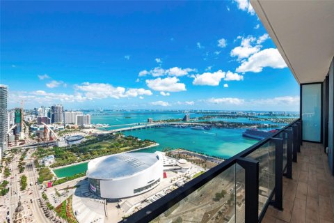 Condominio en alquiler en Miami, Florida, 3 dormitorios, 106.84 m2 № 2086183 - foto 5