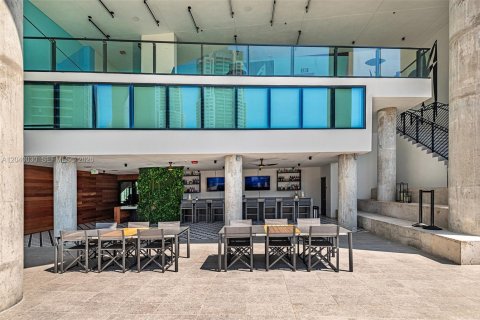 Condominio en alquiler en Miami, Florida, 3 dormitorios, 106.84 m2 № 2086183 - foto 23