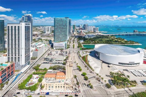 Condominio en alquiler en Miami, Florida, 3 dormitorios, 106.84 m2 № 2086183 - foto 7