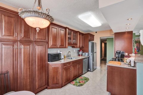 Condominio en venta en Aventura, Florida, 2 dormitorios, 149.11 m2 № 1938460 - foto 13