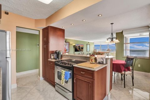 Condominio en venta en Aventura, Florida, 2 dormitorios, 149.11 m2 № 1938460 - foto 16