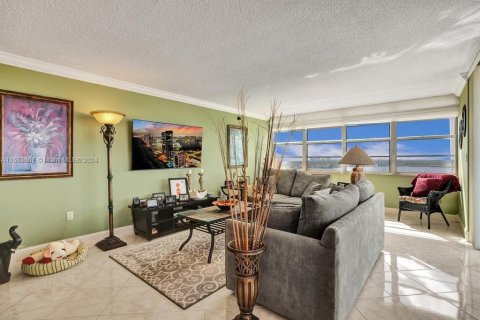 Condo in Aventura, Florida, 2 bedrooms  № 1938460 - photo 5