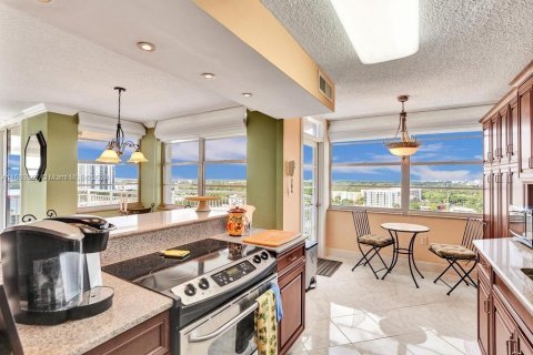 Condominio en venta en Aventura, Florida, 2 dormitorios, 149.11 m2 № 1938460 - foto 15