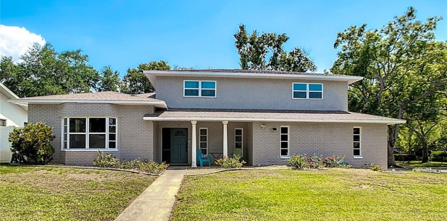 Villa ou maison à Dunedin, Floride 4 chambres, 276.29 m2 № 2142354