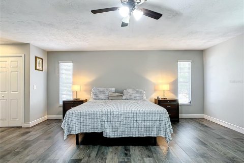 Villa ou maison à vendre à Dunedin, Floride: 4 chambres, 276.29 m2 № 2142354 - photo 21