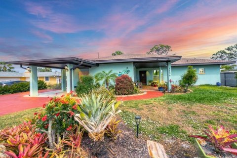 House in Venice, Florida 3 bedrooms, 160.54 sq.m. № 1626993 - photo 1
