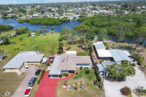 House in Venice, Florida 3 bedrooms, 160.54 sq.m. № 1626993 - photo 5