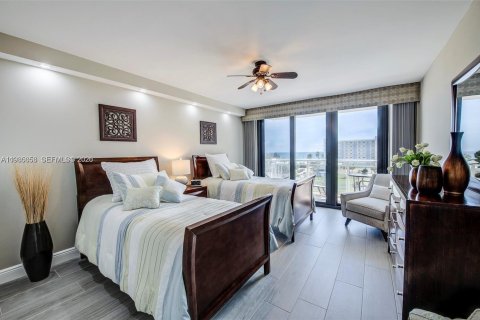 Copropriété à vendre à Hollywood, Floride: 2 chambres, 117.24 m2 № 2048759 - photo 18
