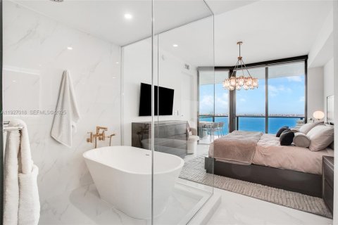 Condominio en alquiler en Miami, Florida, 3 dormitorios, 143.26 m2 № 1985954 - foto 22