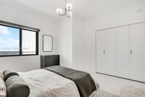 Condominio en alquiler en Miami, Florida, 3 dormitorios, 143.26 m2 № 1985954 - foto 19