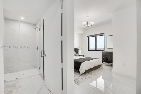 Condominio en alquiler en Miami, Florida, 3 dormitorios, 143.26 m2 № 1985954 - foto 15