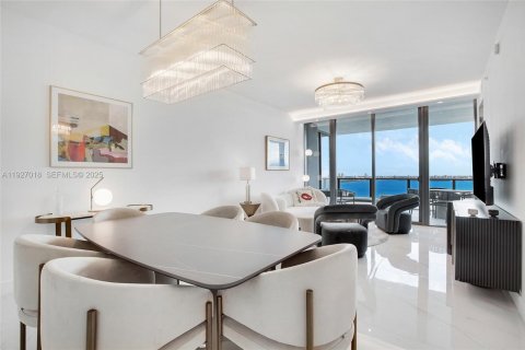 Condominio en alquiler en Miami, Florida, 3 dormitorios, 143.26 m2 № 1985954 - foto 9