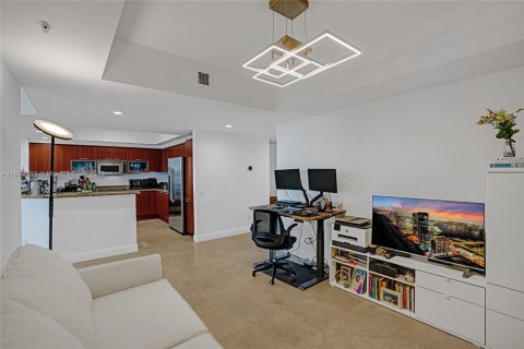 Condo in North Miami, Florida, 2 bedrooms  № 1938318 - photo 12