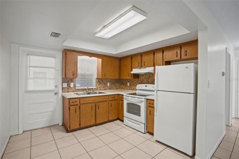 Снять в аренду квартиру в Клируотер, Флорида 6 комнат, 65.03м2, № 1828043 - фото 4