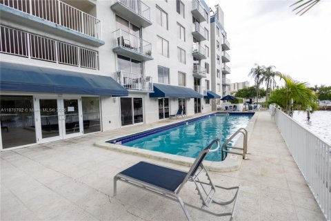 Copropriété à louer à Miami, Floride: 2 chambres, 83.52 m2 № 1895550 - photo 30