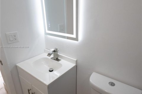 Copropriété à louer à Miami, Floride: 2 chambres, 83.52 m2 № 1895550 - photo 9