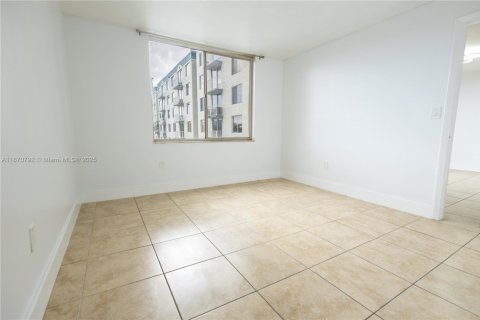 Copropriété à louer à Miami, Floride: 2 chambres, 83.52 m2 № 1895550 - photo 14