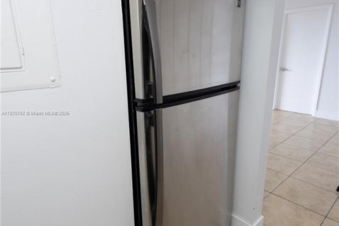 Copropriété à louer à Miami, Floride: 2 chambres, 83.52 m2 № 1895550 - photo 25