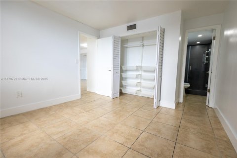 Copropriété à louer à Miami, Floride: 2 chambres, 83.52 m2 № 1895550 - photo 11