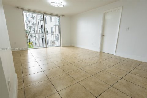 Copropriété à louer à Miami, Floride: 2 chambres, 83.52 m2 № 1895550 - photo 2