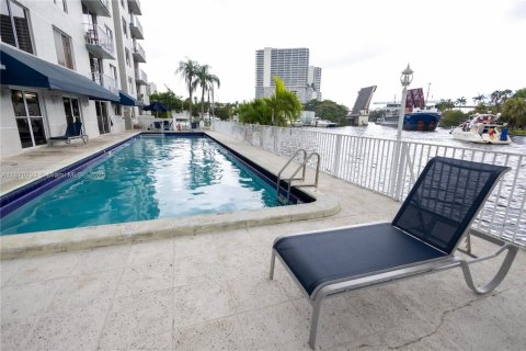 Copropriété à louer à Miami, Floride: 2 chambres, 83.52 m2 № 1895550 - photo 28