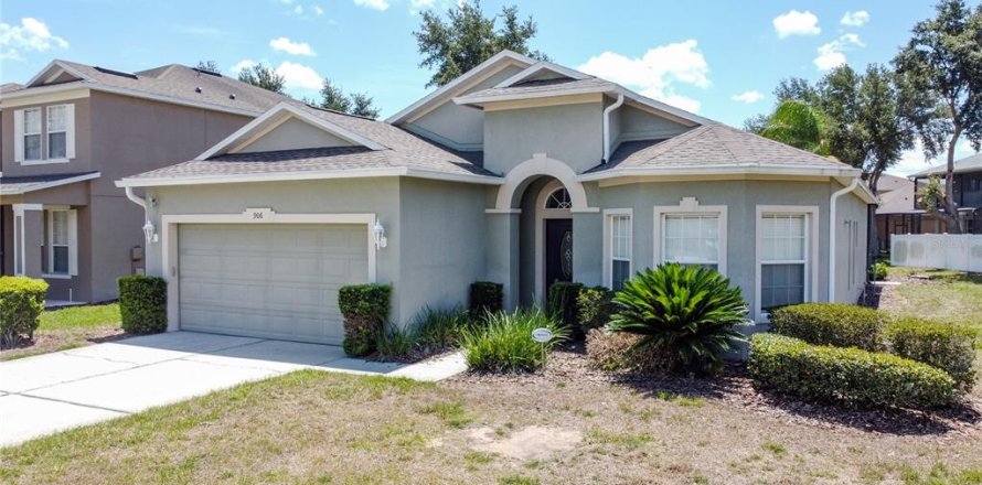 Casa en Davenport, Florida 4 dormitorios, 170.85 m2 № 2207114