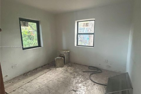 House in Miami Gardens, Florida 3 bedrooms, 83.24 sq.m. № 1841094 - photo 13