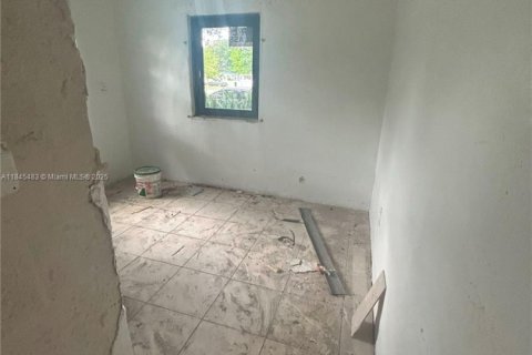 House in Miami Gardens, Florida 3 bedrooms, 83.24 sq.m. № 1841094 - photo 16