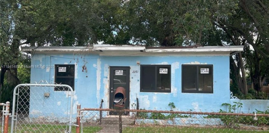 House in Miami Gardens, Florida 3 bedrooms, 83.24 sq.m. № 1841094
