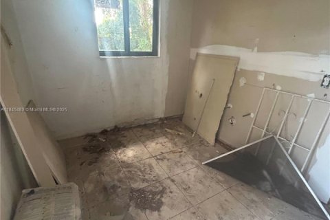 House in Miami Gardens, Florida 3 bedrooms, 83.24 sq.m. № 1841094 - photo 10