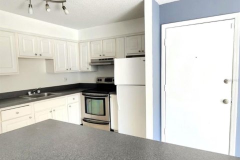 Apartamento en alquiler en Maitland, Florida, 2 dormitorios, 97.64 m2 № 1850059 - foto 3