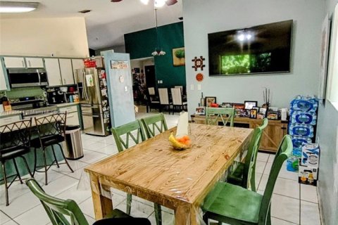House in Miami, Florida 3 bedrooms, 166.3 sq.m. № 1818651 - photo 27